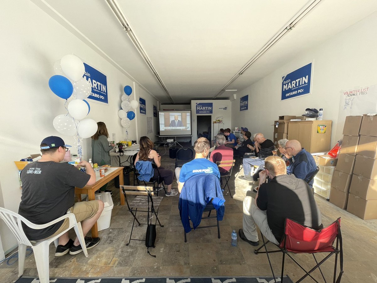 RobinMartinPC's tweet photo. Here’s to enjoying tonight’s debate with my amazing #TeamMartin! 

We will #GetItDone ✅ 

#OntarioVotes #OntarioElection2022 https://t.co/ENozxDvOiP