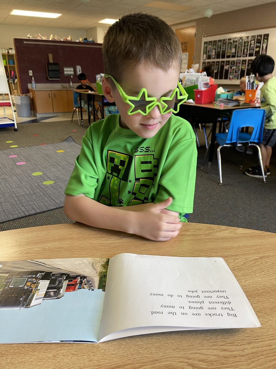 These 1st graders looked like super stars while reading today! 🤩 ⁦<a href="/rochcommschools/">Rochester Community Schools</a>⁩ ⁦<a href="/ThinkMBE/">ThinkMBE</a>⁩
