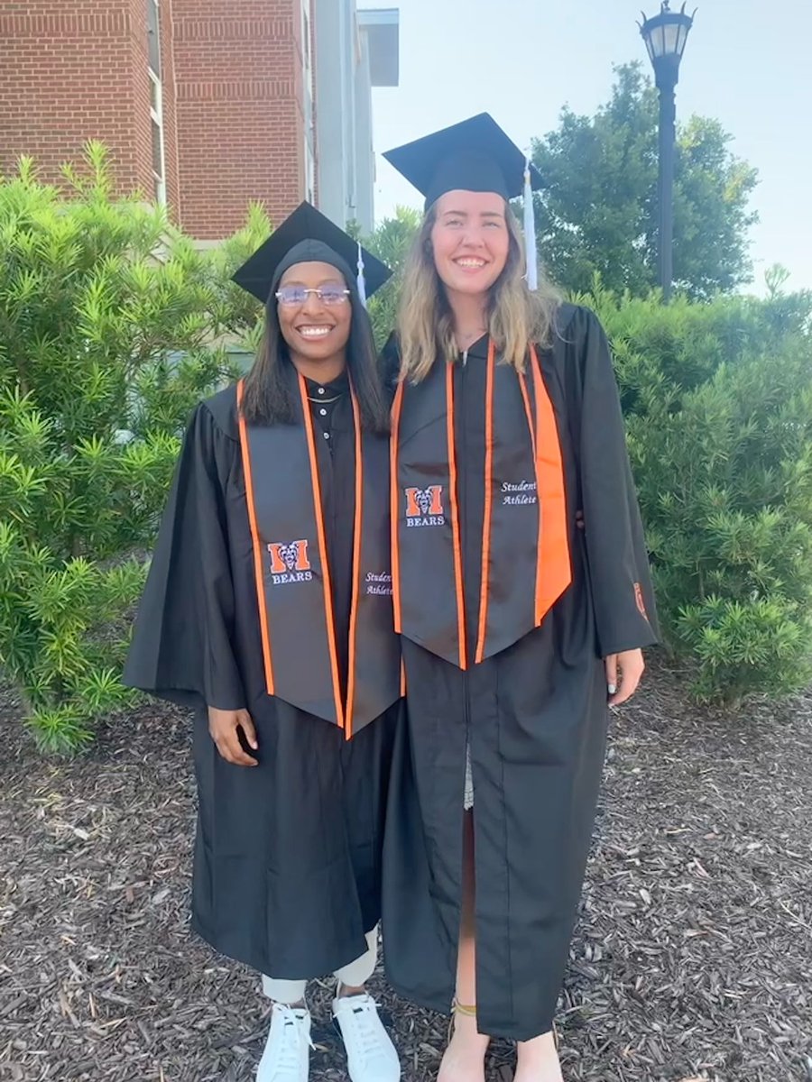CoachDLow's tweet photo. Graduates‼️ Scholars‼️ Champions‼️ Congrats @bballmori10 @allie_thayne @Mercer_WBB #graduation2022 🎓👏🧡🐻🖤 https://t.co/NzXcaiijTe