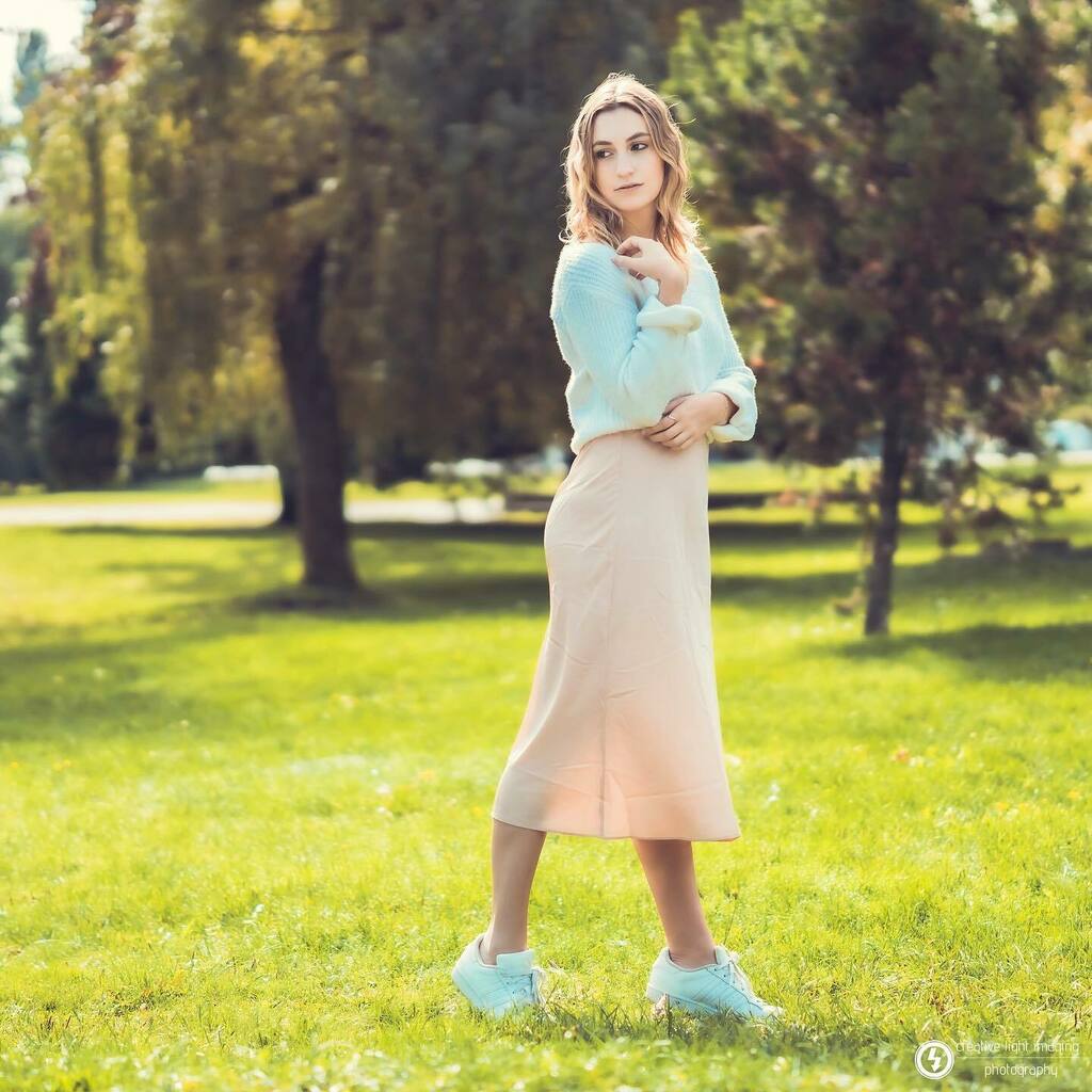 createlightimag's tweet photo. #sun #spring #casual #mild #moment #apparel #natural #light #blonde #skirt #fashion #style #beauty #girl #portrait #outfit #profile #photo #editorial #art #lifestyle #creative #vancouver #wellness #glow #photography #gorgeous #print #mood
#model https://t.co/UFbXfbT2Yn https://t.co/naGuGIPaqh