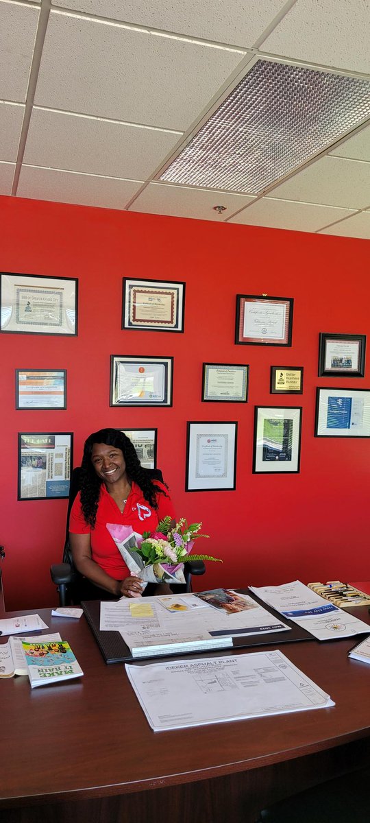 parrish_n_sons's tweet photo. On behalf of Fahteema Parrish We would like to thank our partners Steven and Michelle from Community America for the beautiful flowers congratulating her on her recognition. #CommunityAmerica #ThankYou https://t.co/ia29sWEQ97