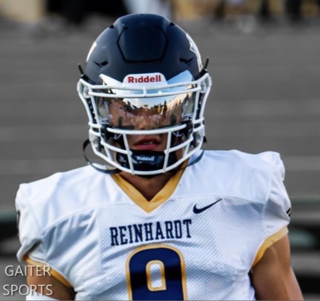 ArthurLeeBrown3's tweet photo. BLESSED to receive a offer from Reinhardt University Eagles 🦅 💜@HocoAthletics @jaredallen24 @BearDownHOCO @HocoRecruits @HoCoCoachGrace @CoachQLatimer @Ztaisler @Bphammontree24 @CoachEdwards10 @CoachMark @a1willzz @gregblue1788 https://t.co/tkH8Ldcdyt