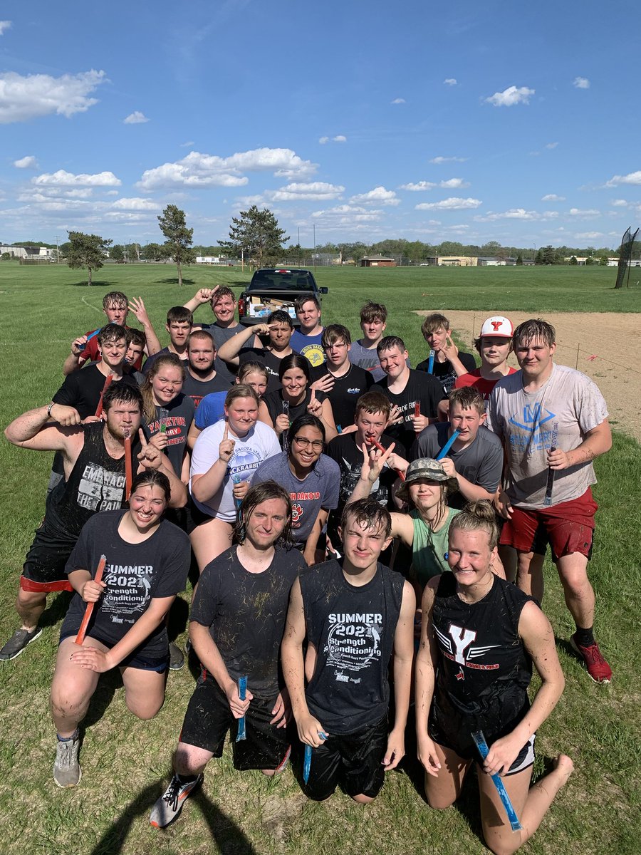 dobalina54's tweet photo. The Yankton Throws Unit on ⁦@XcYhs⁩ team wrapped up today with our Highland games! Great bunch of athletes to work with! #GoGazelles #GoBucks https://t.co/n5QRp1p90c