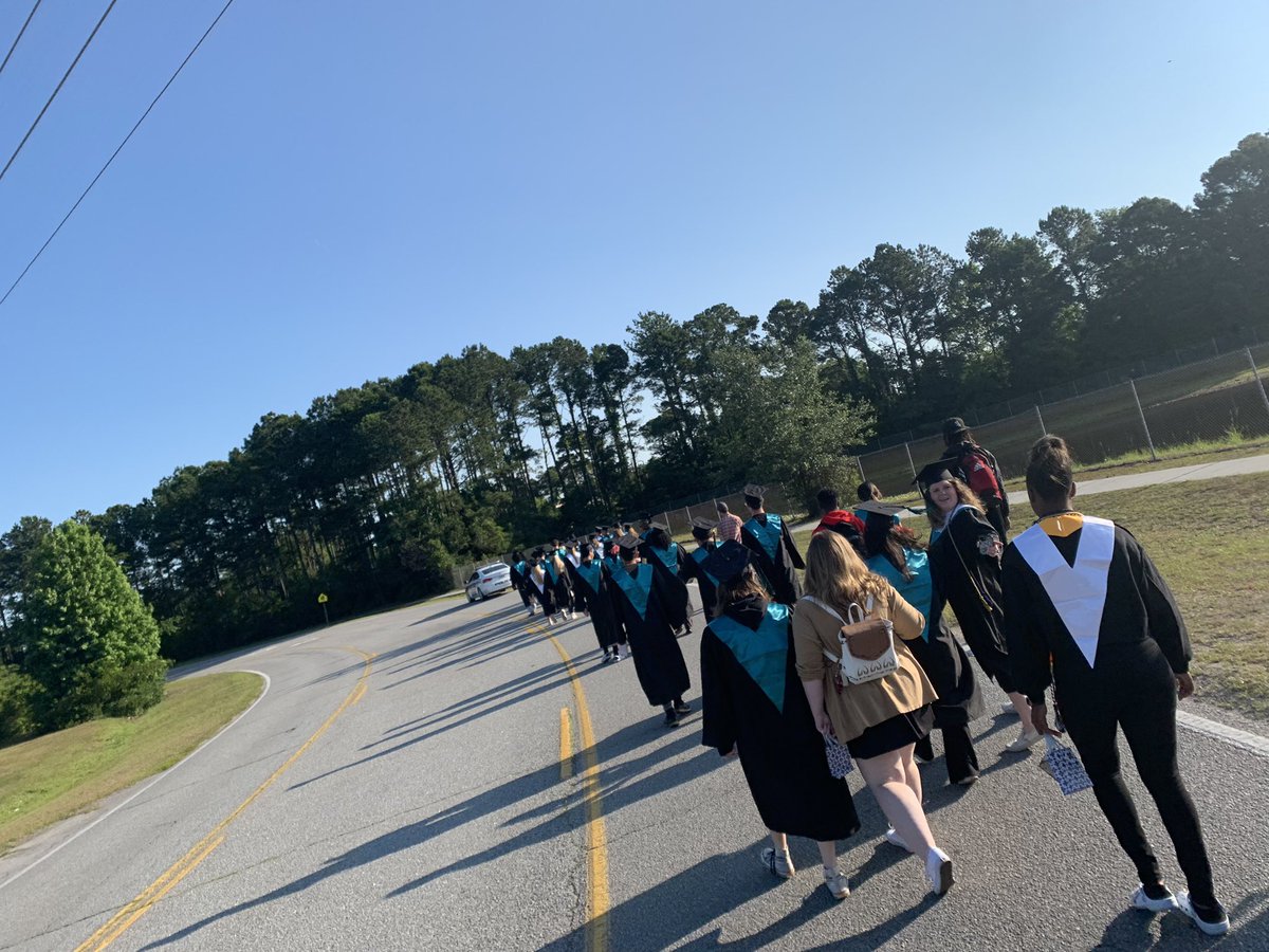 Islands_Sharks's tweet photo. While we did #FINishStrongFriday last week, we also #MadeMonday a #GreatSharkStart with our first 
ever Senior Walk to Coastal Middle School. Thank you CMS for planting seeds for their success! #PayItForward #SeniorWeek2022 @SharondaMurrell @BballoliverBBO @CoastalMiddle https://t.co/vVIo4OhvOT