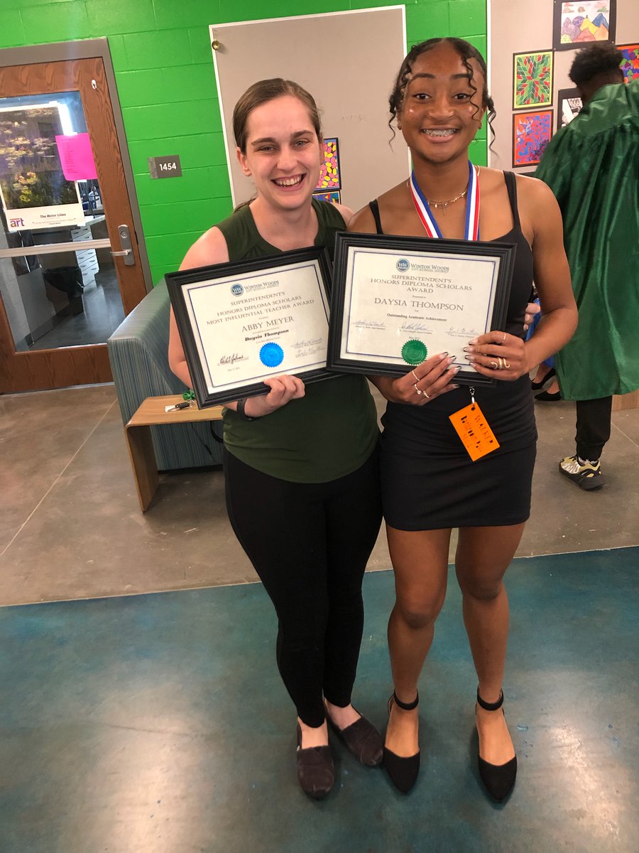 Ebeautyinandout's tweet photo. SENIOR AWARDS!!!
My baby cleaned up!!!  I'm so proud of @DaysiaThompson's accomplishments and cannot thank the people in charge of selecting her for these awards/scholarships enough. Her smiles were priceless! @WW_GBB  @a_meyer32 @MWTakeover @warriorsath @KolpingSC https://t.co/7jTWWeJ2z5