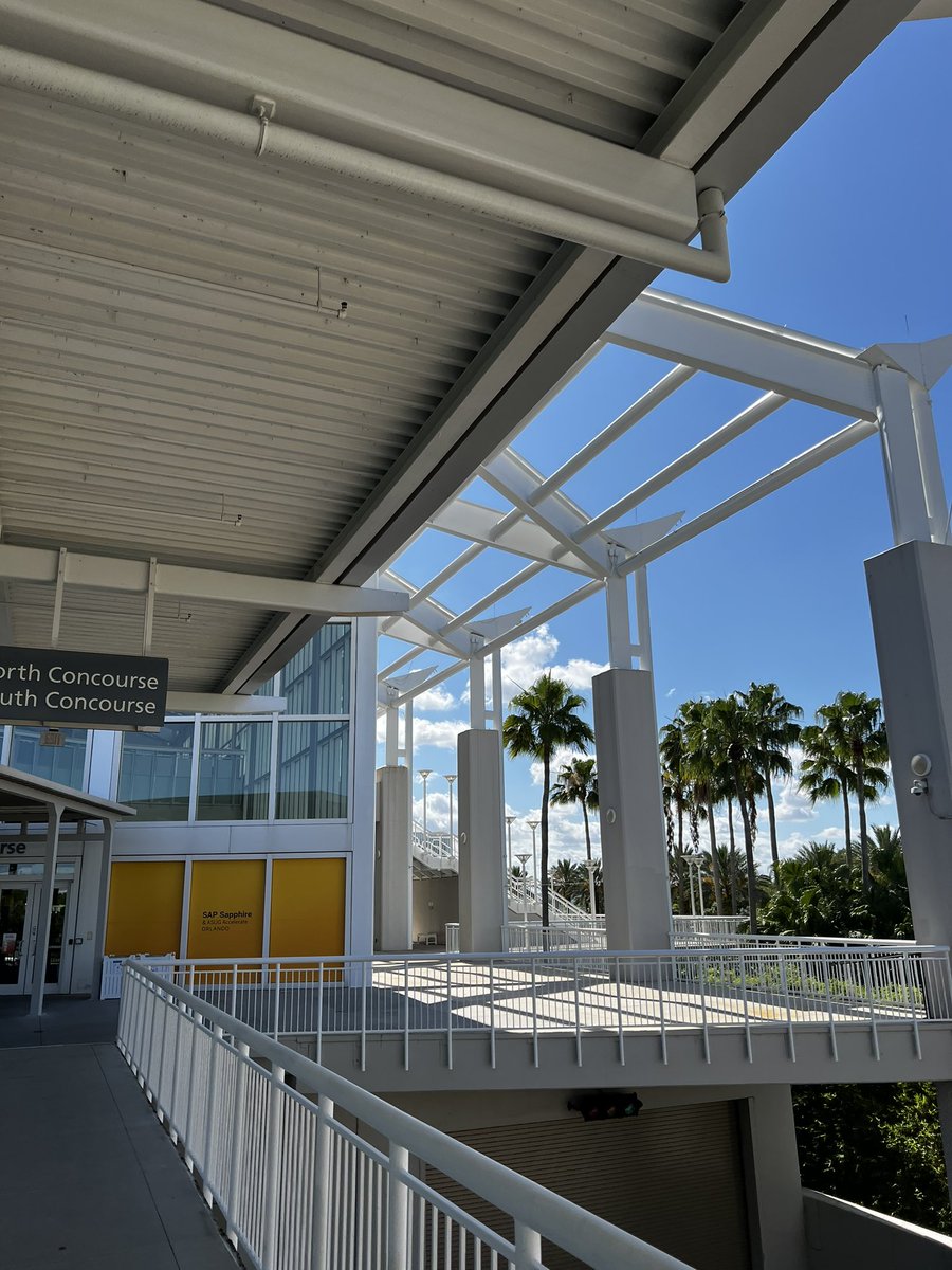 LSmith_Miami's tweet image. That’s a wrap folks! It was such an amazing opportunity to represent EY at #sapsapphireorlando this year. To reconnect in person was so refreshing and pushed me to continue building a better working world with new energy. Shoutout to the team for putting together a stellar event!