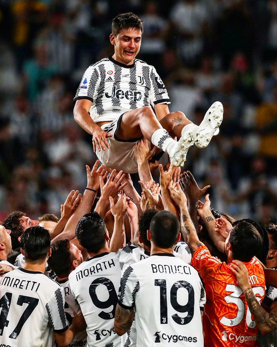 ActuFoot_'s tweet photo. 💔🇦🇷🤍🖤 https://t.co/6mLnyAxbbm