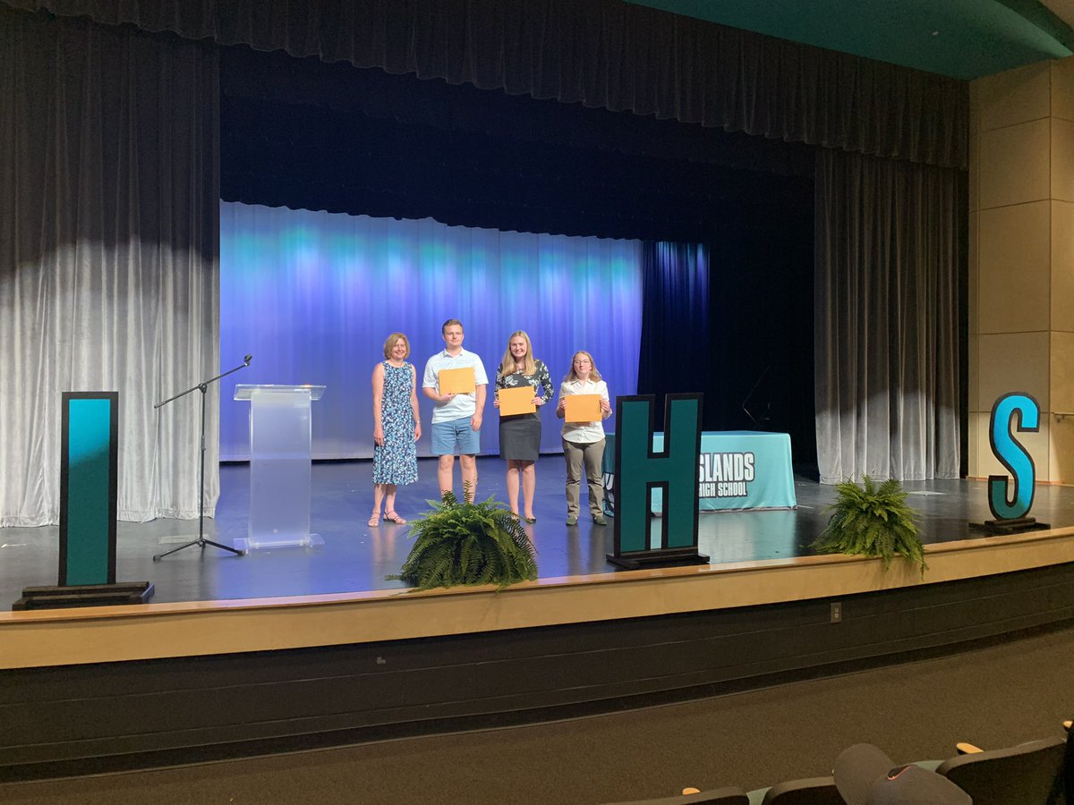 Islands_Sharks's tweet photo. #MadeMonday a #GreatSharkStart with our Annual Academic Awards Ceremony. Congrats to our scholars on your amazing accomplishments. Check out the awards ceremony here https://t.co/7cWcsY3cd1 @SharondaMurrell @mrsesteycrouch https://t.co/7OpImt7Hxx
