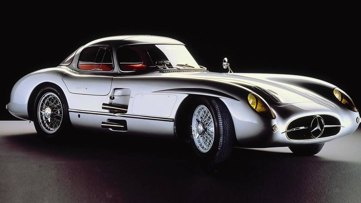autodinamicomx's tweet image. ¡Ni quien se le compare! 💰👀

Este @MercedesBenzMx #300SLR de 1956 se subastó en secreto y se convirtió en el automóvil más costoso del planeta: bit.ly/3FUO4t8