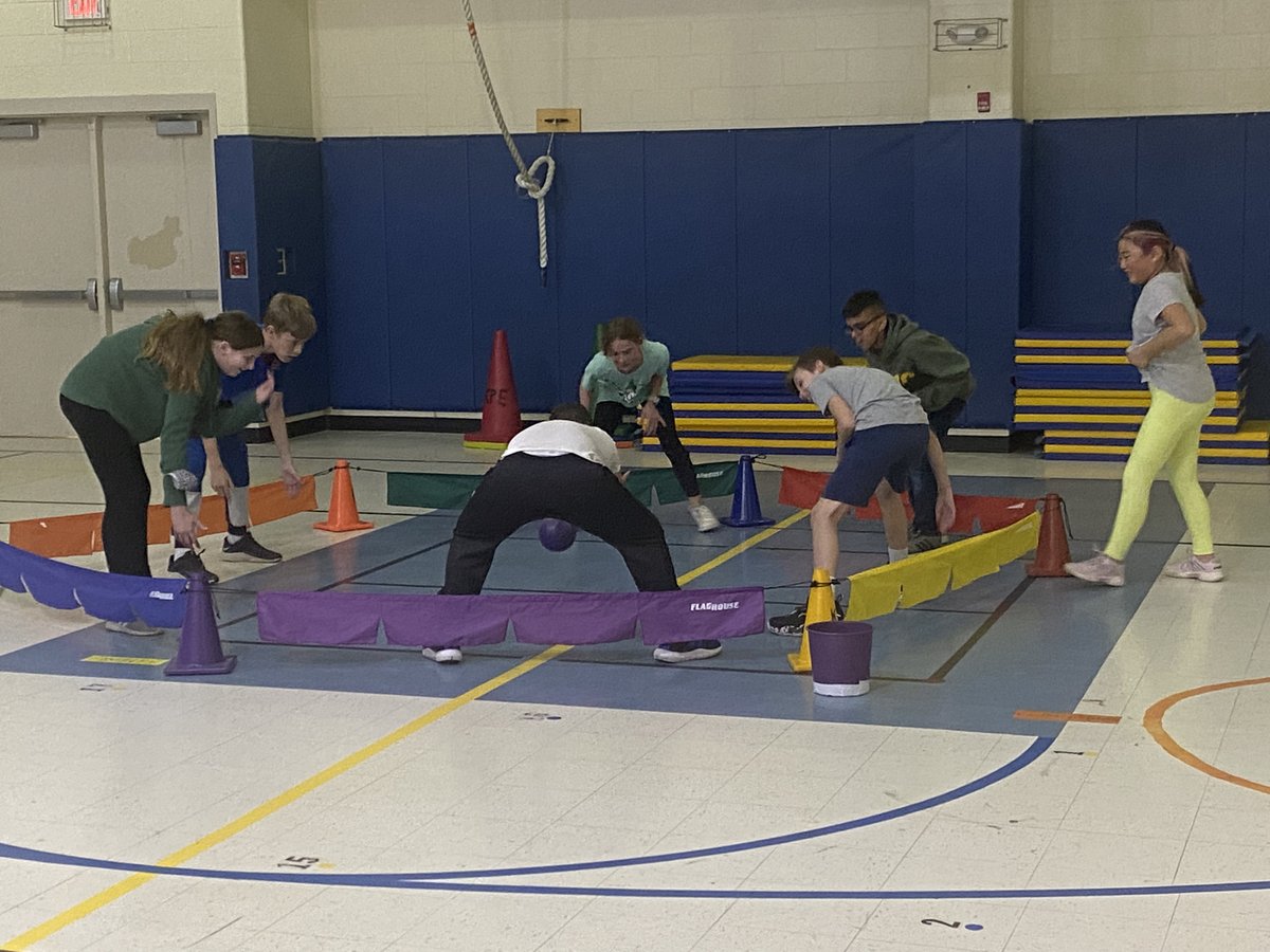 KensingtonESNC's tweet photo. Strikerball fun in PE class (5th grade, Connolly) #WholeChild #PhysEd
#KESKnights #KESTogether
@UCPSNC @AGHoulihan https://t.co/n6sTxy5zx4