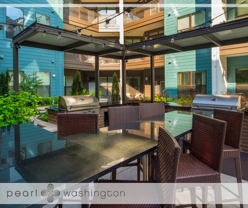 PearlWashingt0n's tweet photo. Is there any better way to spend your summer than to grill it up with some friends?
In our Bocce Ball courtyard, you have the set up ready to go whenever you are. With 2 gas grills, bar seating, and beautiful night lights, it's the perfect spot to entertain. https://t.co/LmkzgkFtHl