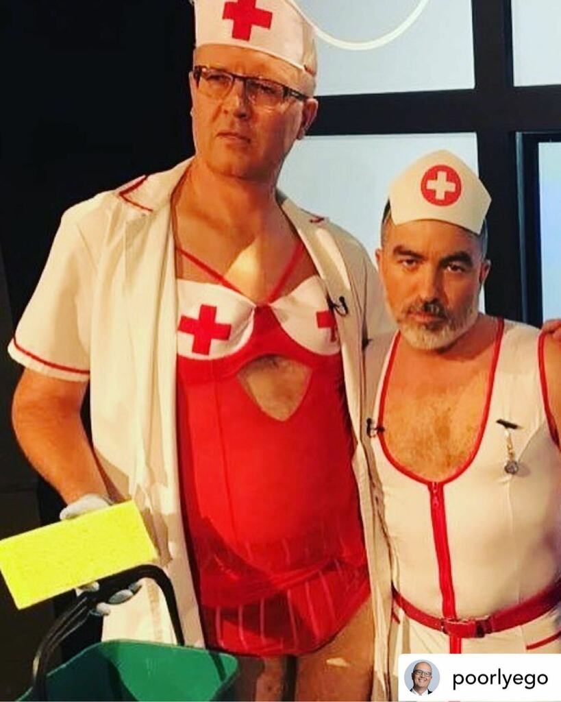 @poorlyego If any of the comedians fall ill on the <a href="/7daysnz/">세븐데이즈엔젯</a> LIVE TOUR @dai_henwood and I are ready to help #notreadytohelp #totallyunqualified