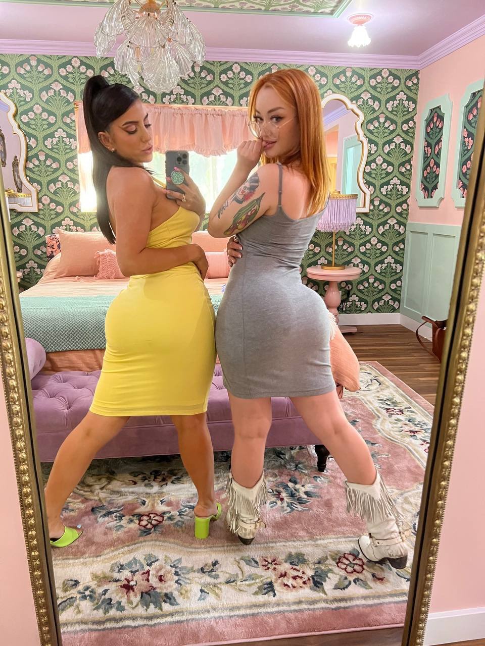 Emma Magnolia on Twitter "On or off? https //t.co/QTT22WOpwF" / Twitter