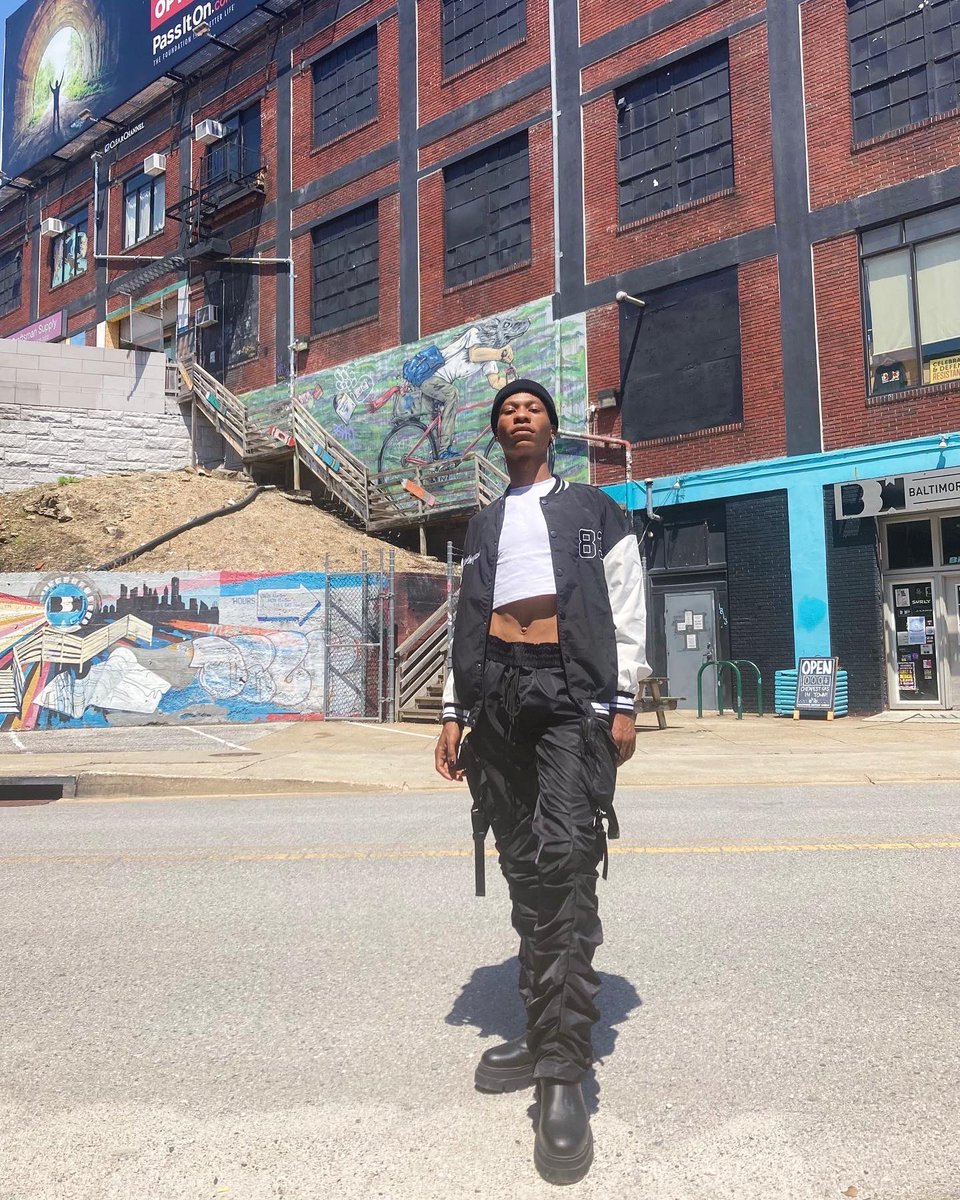 ohthatsdevonte's tweet photo. D T ✨📸
#independentartists #model #photography #rapper #dancer #performer #stepper #upcomingartist #upnext #dmvartists #performancefit https://t.co/84PAIz3PnO
