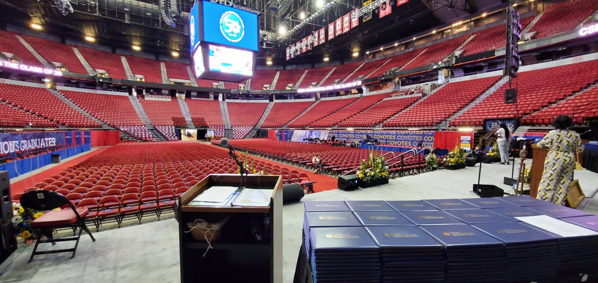 ProfMcCoy's tweet photo. We are gearing up for the @CSNCoyote commencement ceremony tonight at the Thomas & Mack! The stage is set, the graduates are beginning to assemble & we are ready to graduate a record number of graduates--CSN is graduating 4,298 students into our community! #CSNGrad #CSN50 https://t.co/RV3h4beWDx