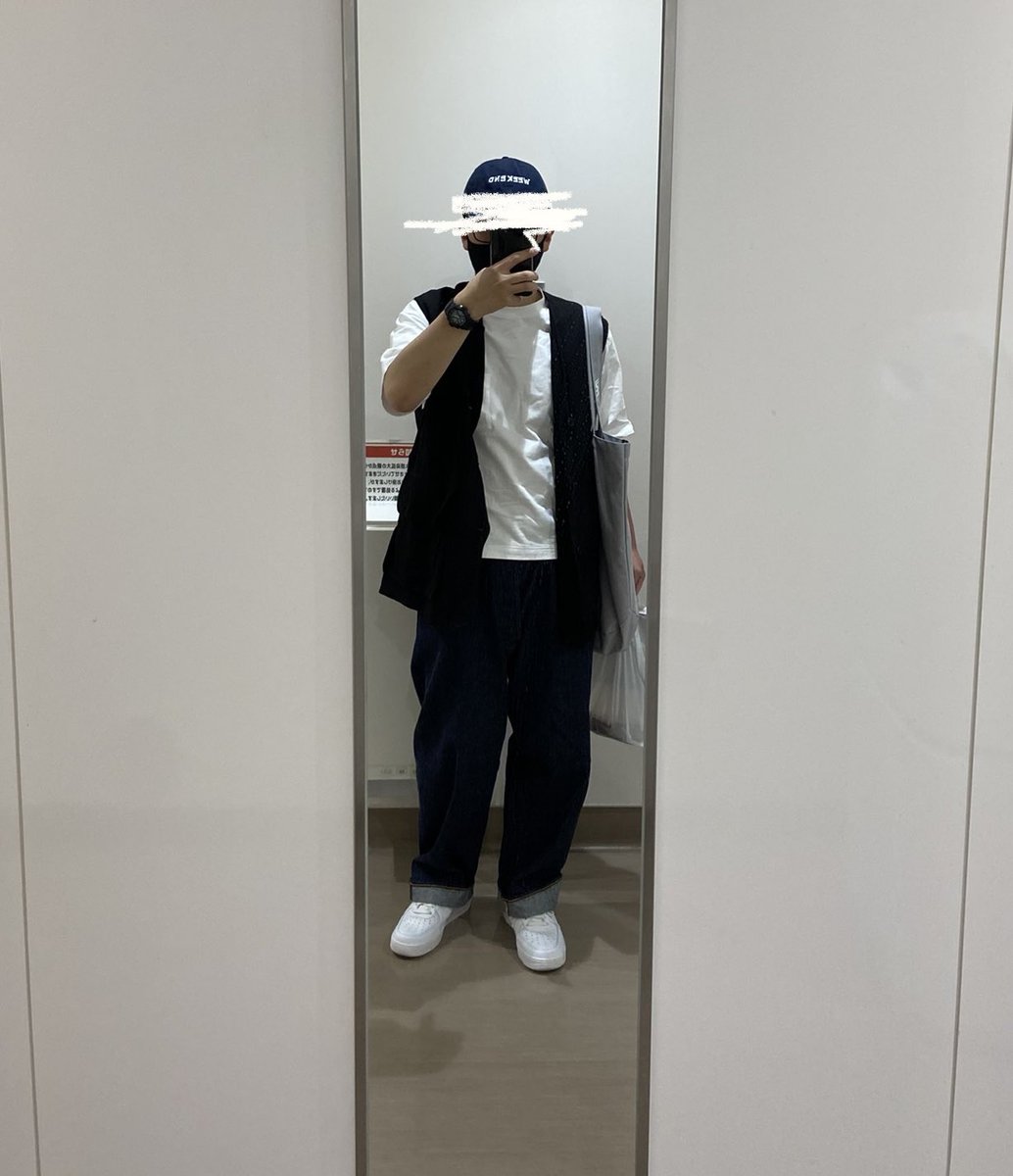 takachijin's tweet photo. <ある日の服装12>
20℃ 曇り☁️
#weekend
#comoli
#engineerdgarments
#uniqloU
#comoli
#nike
#loopwheelernike https://t.co/1mpar3weWH