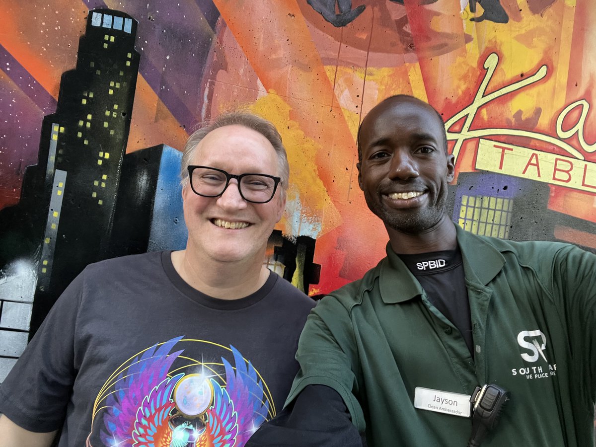 lasocialdist's tweet image. Meet Jason, one of our Ambassadors! 👋  Our Ambassador team created a #selfiewithastranger challenge last month to meet more of our neighbors. You can give us a call at (866) 560-9346 for safety related requests. #cleanandsafe #southparkla @blockbyblock