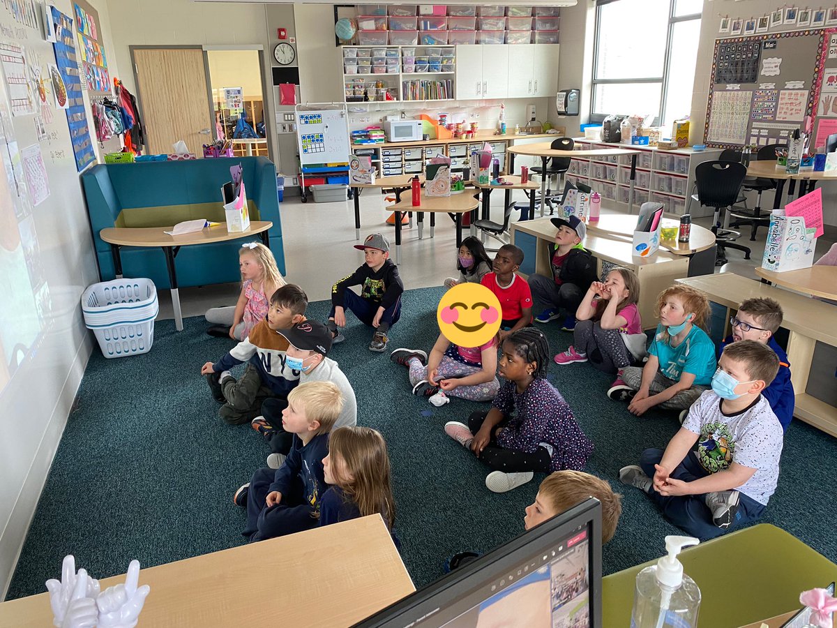 AnnickRauch's tweet photo. Our grade 1 French immersion students have been learning about different occupations that serve a community, and todayβs presentation didnβt disappoint! Thanks for sharing how you became an author and publisher with us, @burgessdave!π #tlap #leadlap #SageCreekLRSD #ESCSmastery https://t.co/k2djNQ0lae