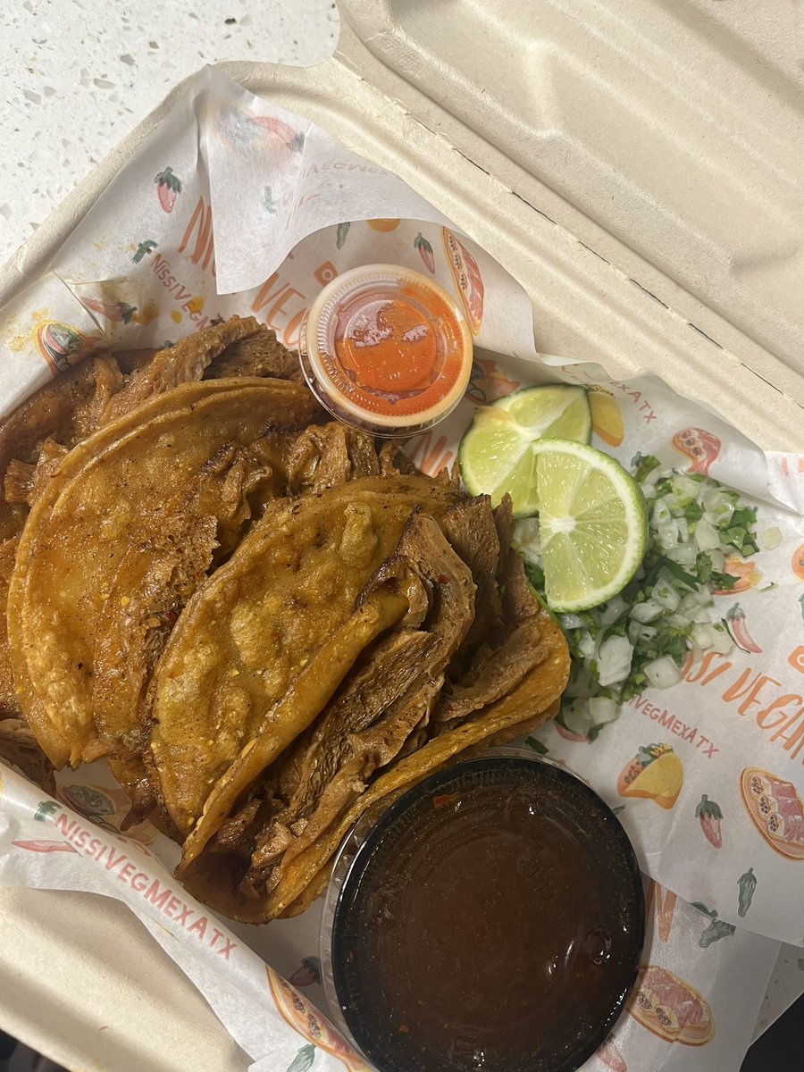 My top recommendations for meatless meals in Austin! #atx #austintexas #vegetarian #veganfood #vegan #atxfoodie #austintx #texasfoodie #vegetarianmeals