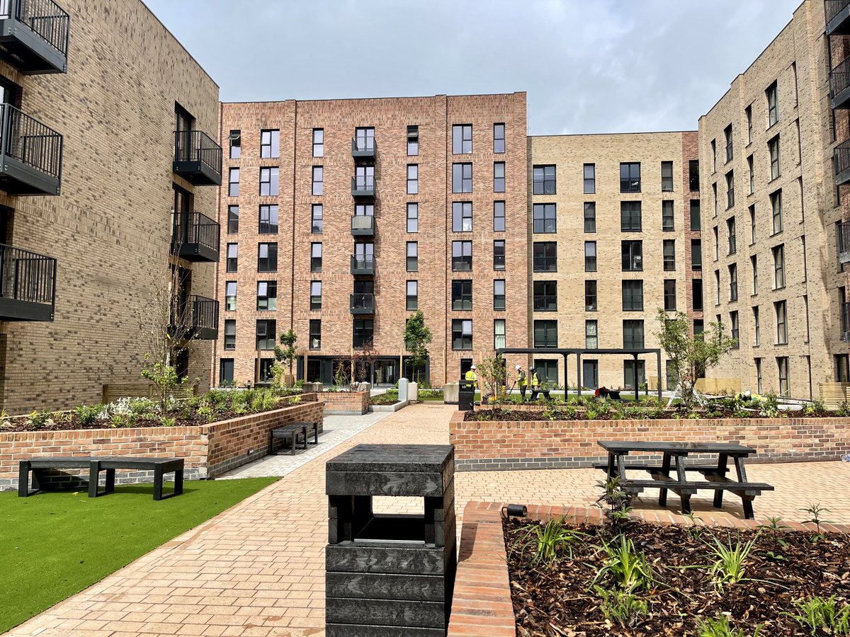 BridgestoneBCL's tweet photo. Well done to the Dock 5 team for successfully completing and handing over another 152 Apartments 9 weeks ahead of programme 🙌🏻 2 Phases down 1 to go ⁦@forviva_group⁩ @dock5 ⁦@ForLiving_Homes⁩ ⁦@ForHousing⁩ https://t.co/J3fTLafoEI