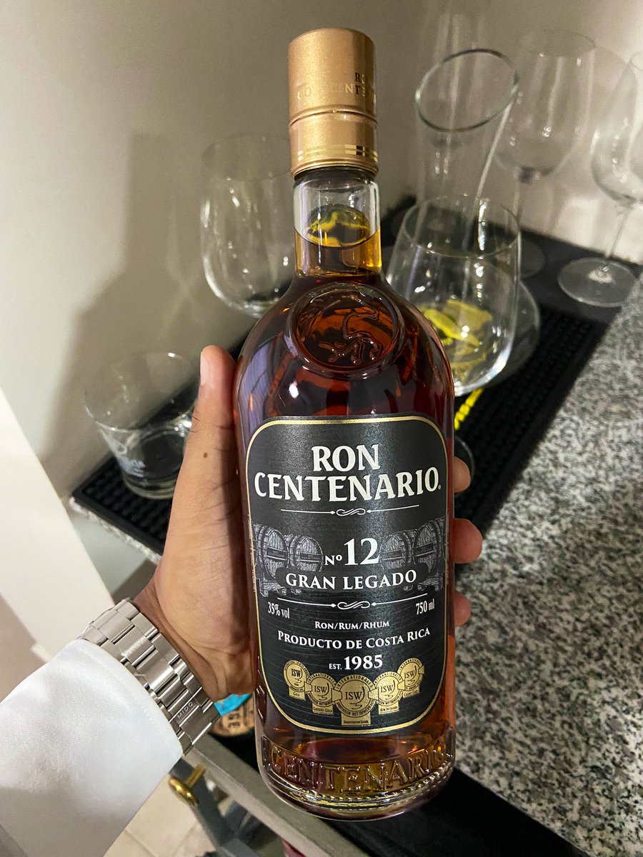 PotyBarnettJr's tweet photo. Pura Vida Mae #RonCentenario 🇨🇷 https://t.co/DDSYdSgC08