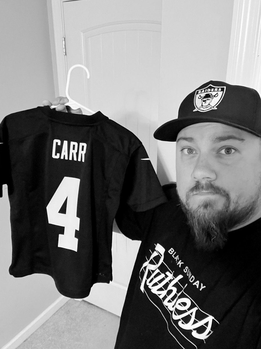 _SwagJeff's tweet photo. Raise em right. Raise em Raiders. #RaiderNation @derekcarrqb https://t.co/5BE71gLZb1