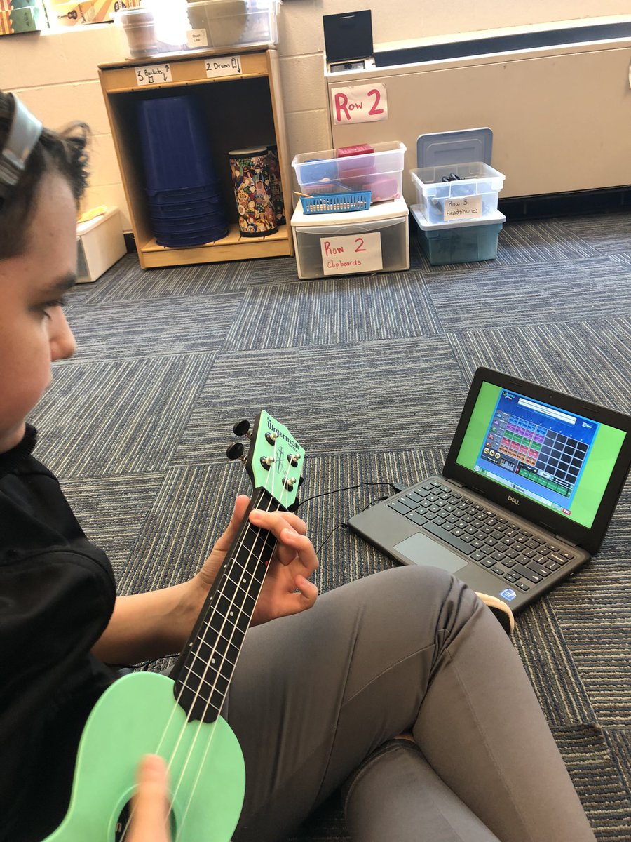 crosbykeys's tweet photo. @BreckFrankES 4th graders creating their own accompaniment jam with @Quaver_Ed to practice C and F on the #ukulele. #JCPSKY #JCPSmusic https://t.co/hjPwsRFAwI