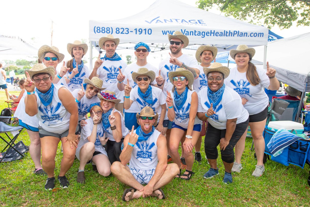 Vantage_Health's tweet photo. We had a great time over the weekend taking part in the 2022 Dragon Boat races, benefiting the Children's Coalition for Northeast Louisiana. We coyboy-ed up as "Ole Town One-Roe" and rowed our hearts out!

#dragonboatracing #oneroe https://t.co/johy7s63wz