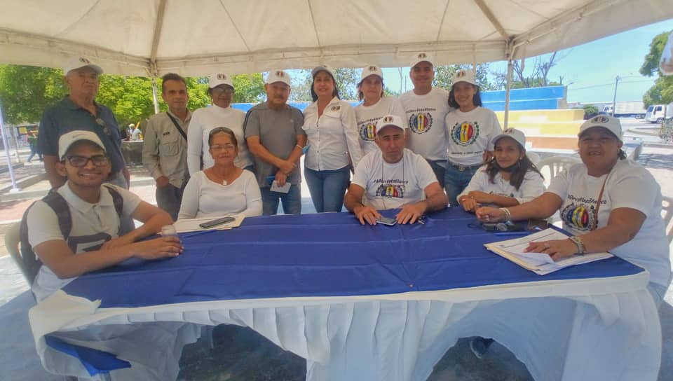 osvegil13's tweet photo. Este fin de semana se sintió en Nueva Esparta el orgullo de ser ADeco, y lo pudimos evidenciar con la inscripción y recenso de nuestra militancia. #ADCaminaConBernabé https://t.co/wqcUiYU5aw