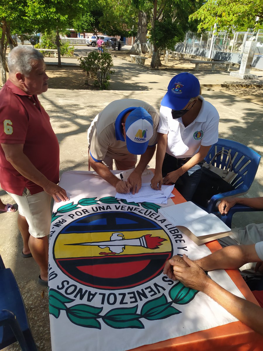osvegil13's tweet photo. Este fin de semana se sintió en Nueva Esparta el orgullo de ser ADeco, y lo pudimos evidenciar con la inscripción y recenso de nuestra militancia. #ADCaminaConBernabé https://t.co/wqcUiYU5aw
