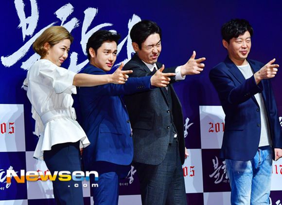 silver_B_rain's tweet photo. 나도 5년전사진투척ㅋㅋ
살면서 이토록 가슴벅차게 뭔가를 사랑해본적이  없었어요..앞으로도 은근히 오래 사랑할게요
축하해 우리영화!!
#잘된영화_불한당_5주년_축하해 https://t.co/myuFkpyHtx