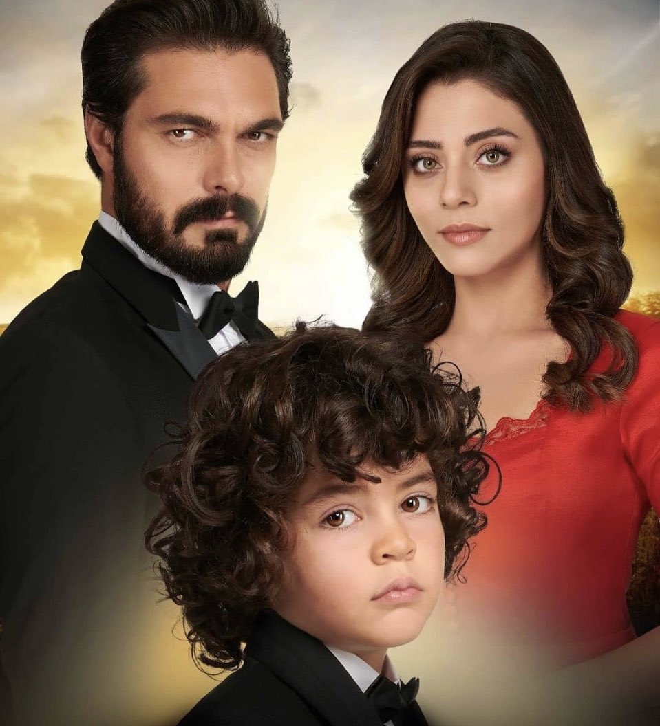 Fabisonhadora's tweet photo. De tudo isso só estou triste pelo final dos dois pq a série acabou quando Seheh atirou em Yaman. 
Todos assistiam pó SEHYAM e Yusuf. Fim de emanet 
Pra sempre o amor mais lindo de uma série turca #SehYam 
#SılaTuerkoğlu 
#HalilİbrahimCeyhan https://t.co/ehLF7DCRPt