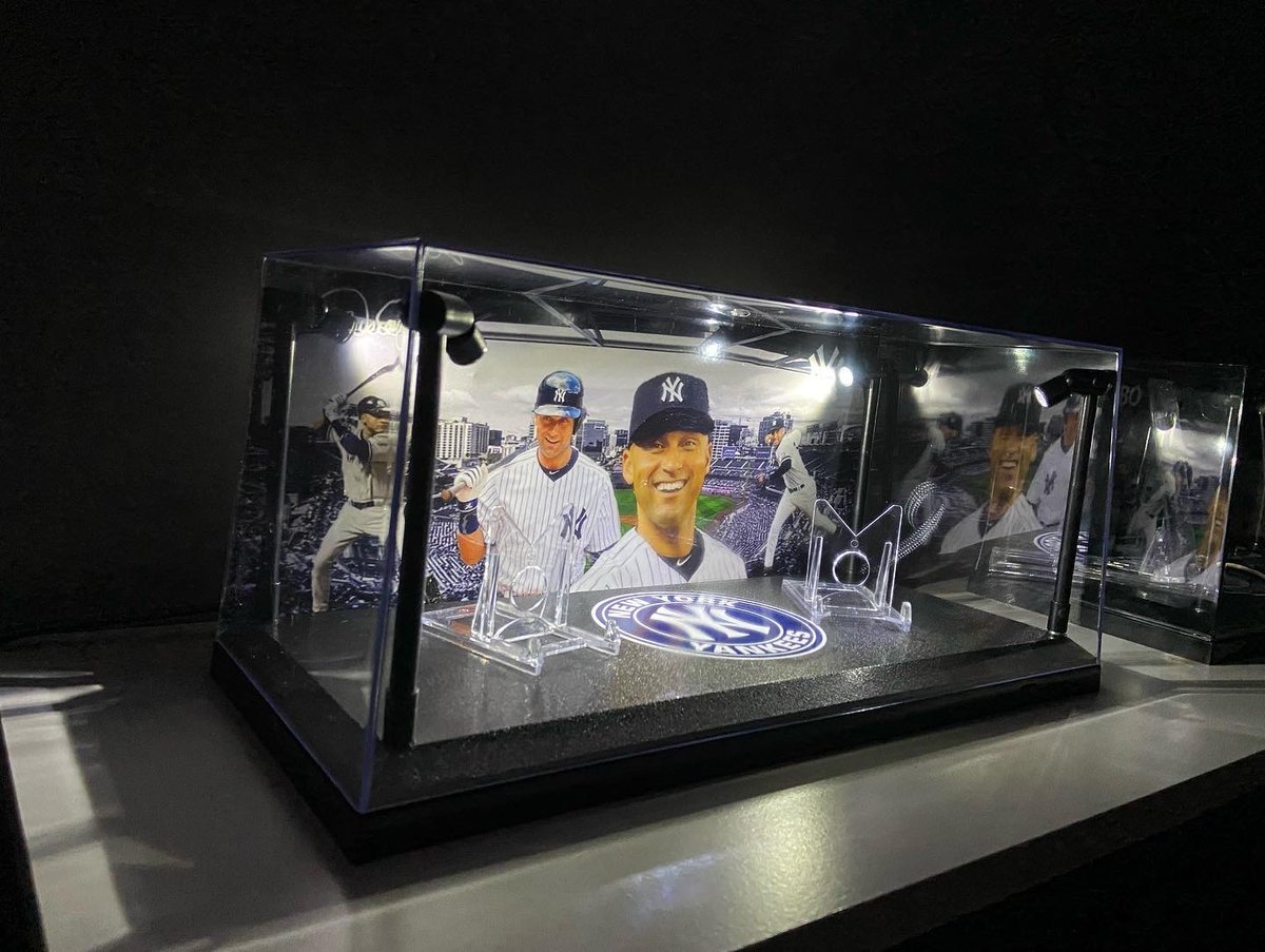 BReese01376963's tweet photo. New Jeter https://t.co/9xhDsiloC5