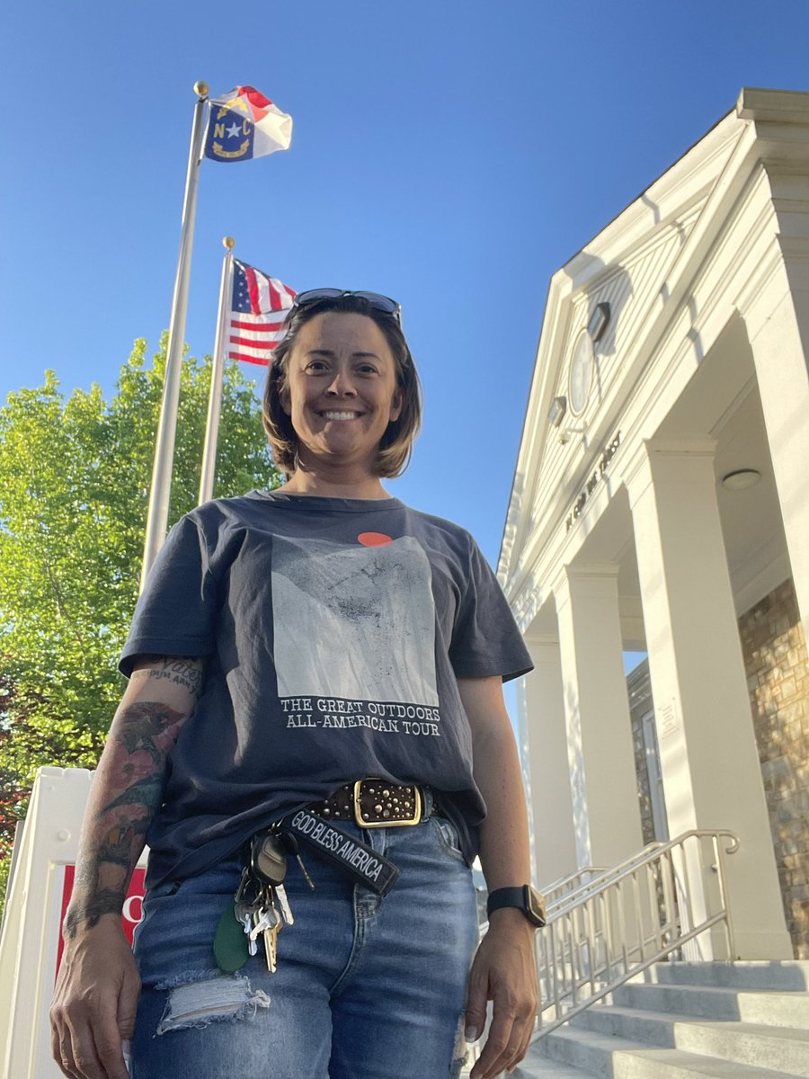 WendyforWNC's tweet photo. WNC. Thank You! From the bottom of my heart this has been an experience like no other. Tomorrow, please vote! Today we put out more signs, met more people, and put out our info bags! I am the only candidate that will not support MC, should he make it through. #NC11 #NCPol #Vote https://t.co/pllp5FVbO6