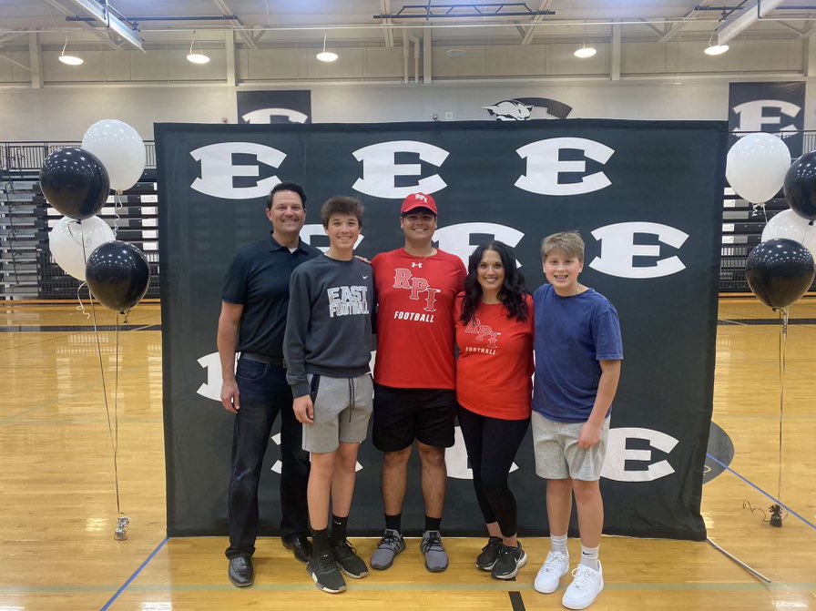 Getting ready to start the next chapter… 11 years of football isn’t enough!  Thank you @CoachToppSLEHS for putting the wheels in motion. <a href="/RoslinskiGrant/">Grant Roslinski</a> Go Change the World at <a href="/rpi/">Rensselaer Polytechnic Institute</a>!