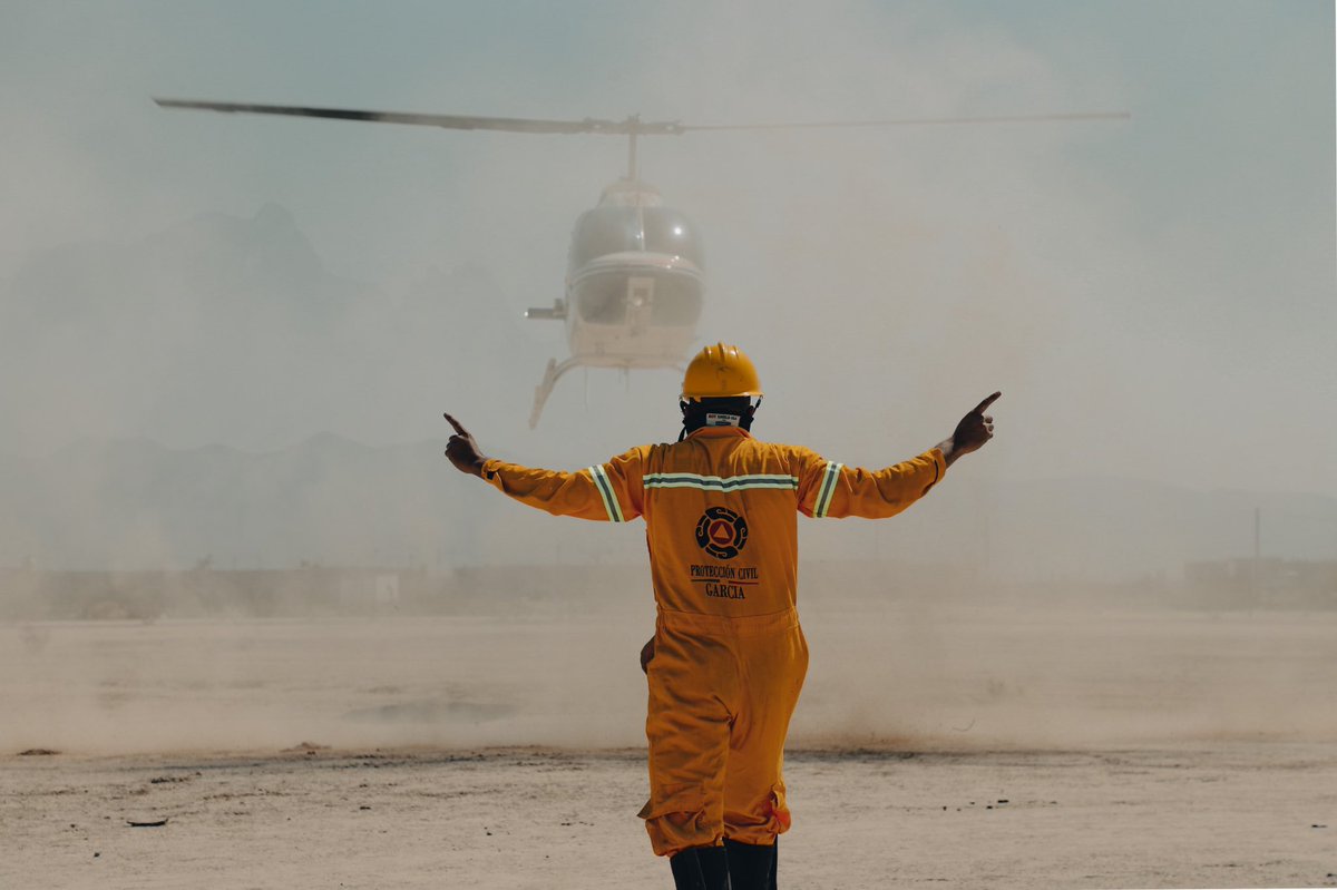cezaargarza's tweet photo. #ProteccionCivilGarcía #FireBears https://t.co/h96NFBcC1z