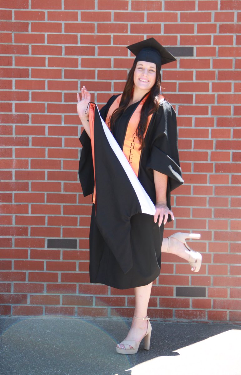 CharleneHammer's tweet image. Congratulations to our beautiful girl @bethany_hammer for graduating this year with her Masters. Your dad &amp;amp; I I beyond proud of you!! @UOPacific @PacificSoftball 
Looking forward to what is next in your future in the DPT program at UOP @PacificDPTweet