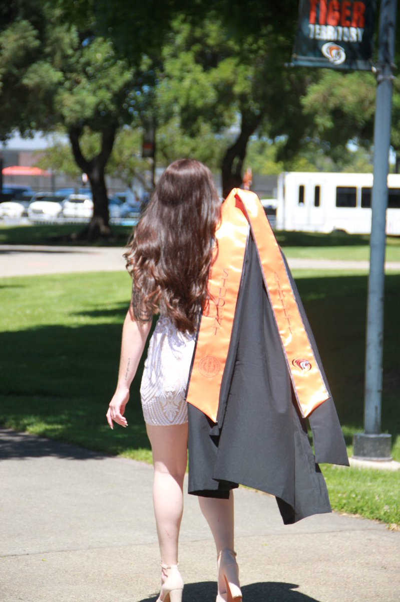 CharleneHammer's tweet image. Congratulations to our beautiful girl @bethany_hammer for graduating this year with her Masters. Your dad &amp;amp; I I beyond proud of you!! @UOPacific @PacificSoftball 
Looking forward to what is next in your future in the DPT program at UOP @PacificDPTweet