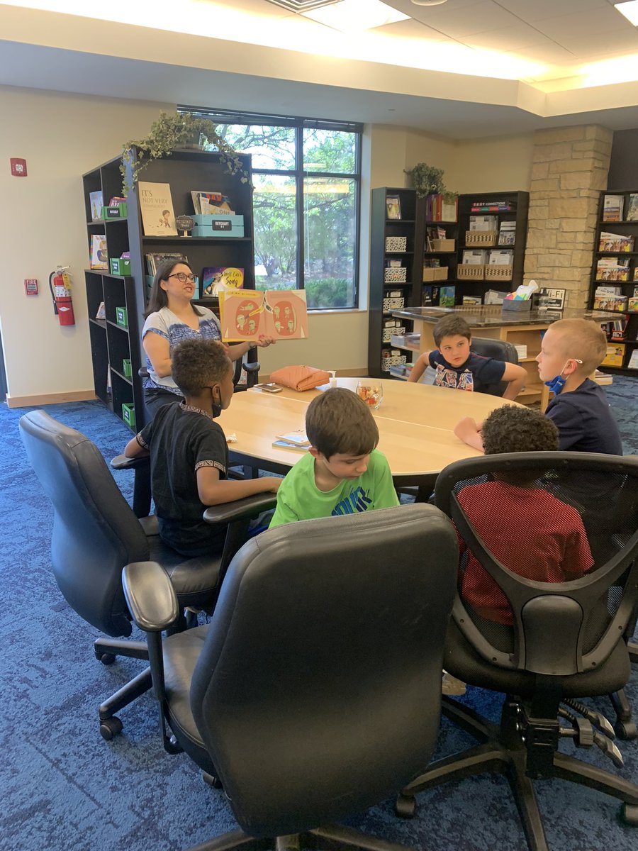 Naperville 203 Dual Language book fair was a success! Shopping for Authentic Spanish texts has never been this easy… thank you <a href="/CustomeduLB/">Lindsey @ Custom Ed</a> for your partnership!