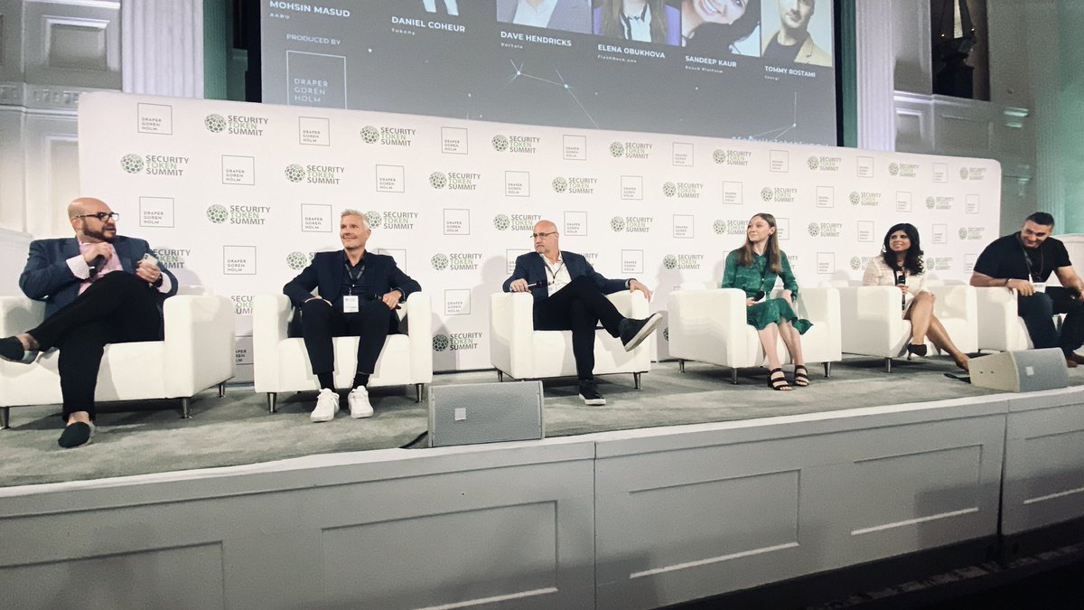 e_obukhova's tweet photo. Great panel today at @DGHEvents https://t.co/1eN6UAxR7e