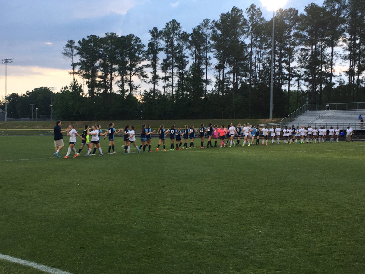 ChingChingSA's tweet photo. Congratulations to @LadyUphs on defeating Smithfield Selma HS tonight 3-2 @UnionPinesHs in the first round of the 3A Soccer State Playoffs!
#UPWomensSoccer
#ChingChing https://t.co/f2HspUWSqk