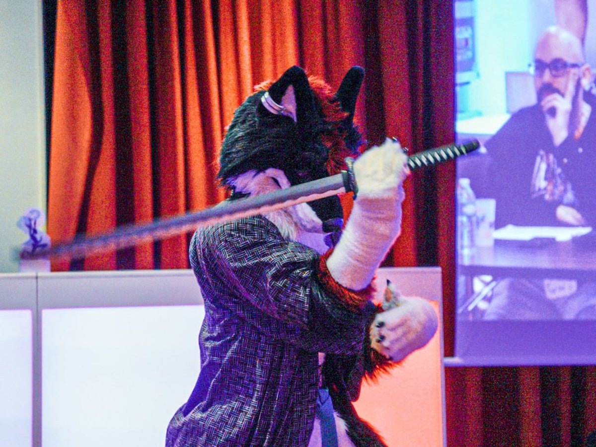 Furryous Fox tweet media