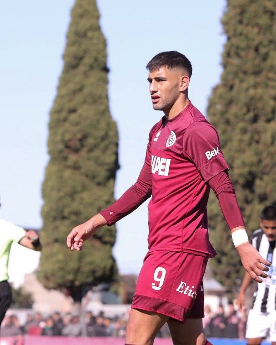 Lucasvaraldo9's tweet photo. Vamos por todo 🤞🏽🇱🇻 https://t.co/o0R9rnn1Yg