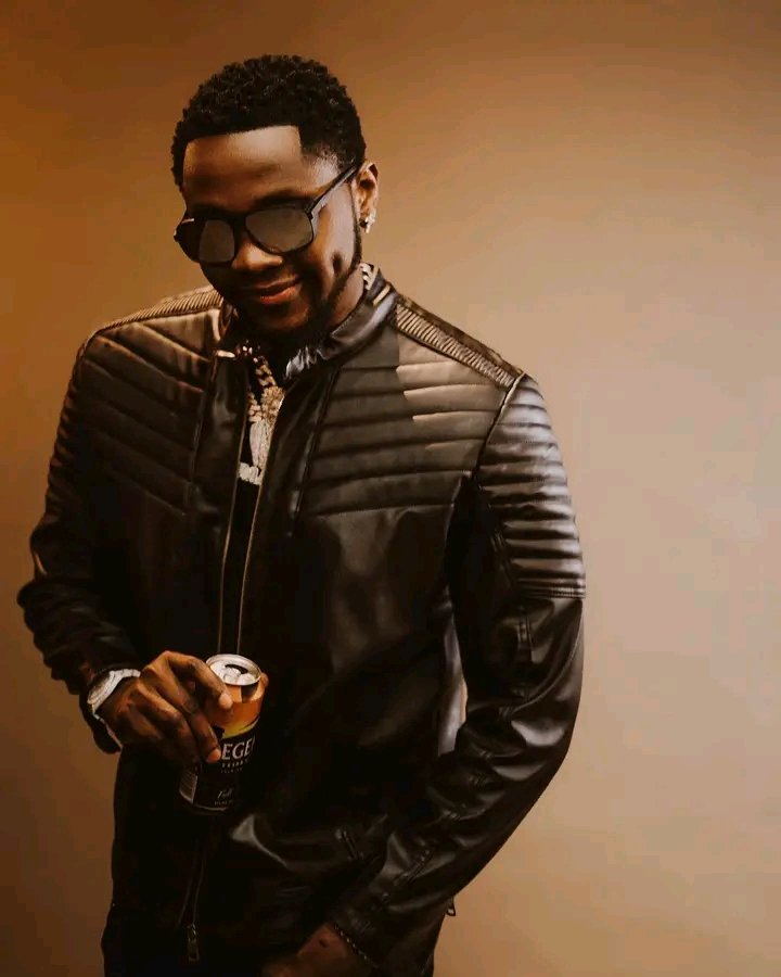 falaxyconnect's tweet photo. Buga by @KizzDaniel  becomes most @Shazam  song in the World.

#BUGA
#KizzDanielXTekno 
#Shazam https://t.co/MKeRDEldm2