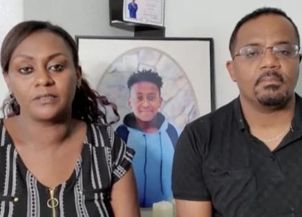 HandsOffOC's tweet photo. ‘My Daughter Is Gone Forever’: Pennsylvania Mom Sues TikTok After 10-Year-Old Daughter ‘Fell Victim’ to App’s ‘Black Out Challenge’
https://t.co/o592xOvd0k
Our children are precious, we need to take care of them and protect them from any dangers out there.  
#bethechange #protect https://t.co/yPdqGC3FXy