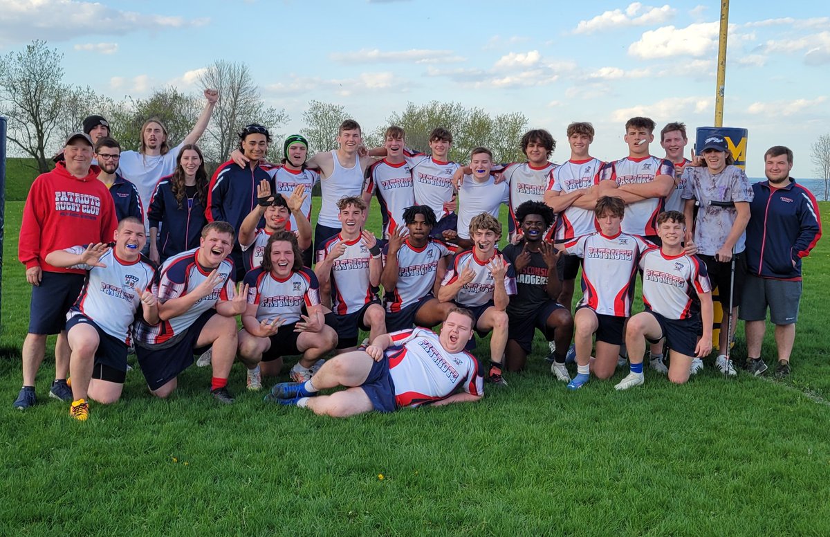 BadgerKings10's tweet photo. @PatriotsRugby was up 19-0 early, then @MUHSRugby fought back and took a 21-19 and 26-24 lead 2nd half till Parkway pushed back to win 36-26 in a thriller at the lakefront in Milwaukee for #WisconsinHSBoysRugby XV's. More coverage to come as #MondayNightRugby didn't disappoint https://t.co/qiMbuqVCJ9