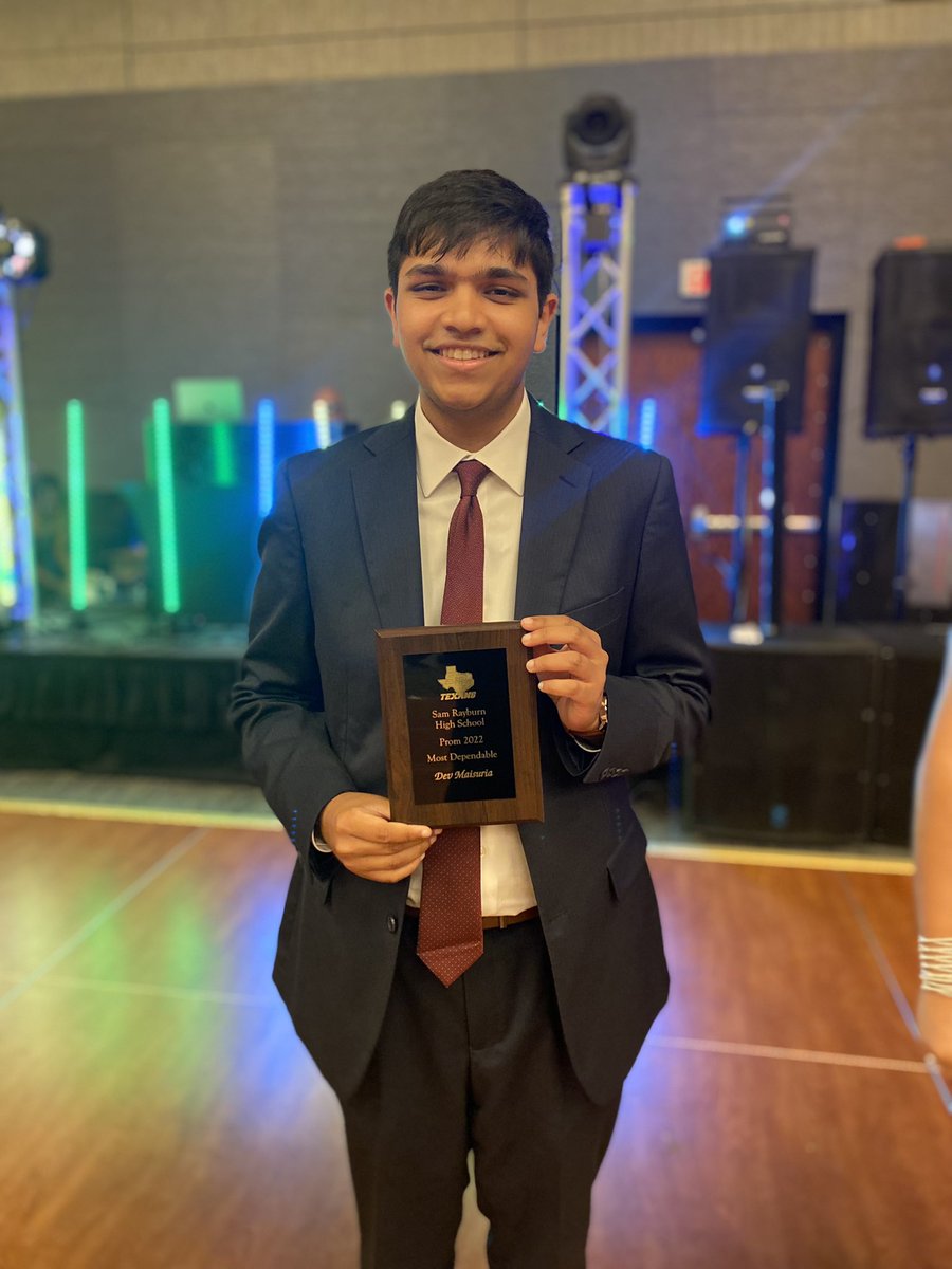 you can always count on @Devm2022 🤝🏽 which is why he is this year’s most dependable 🫶🏼 #SRprom22