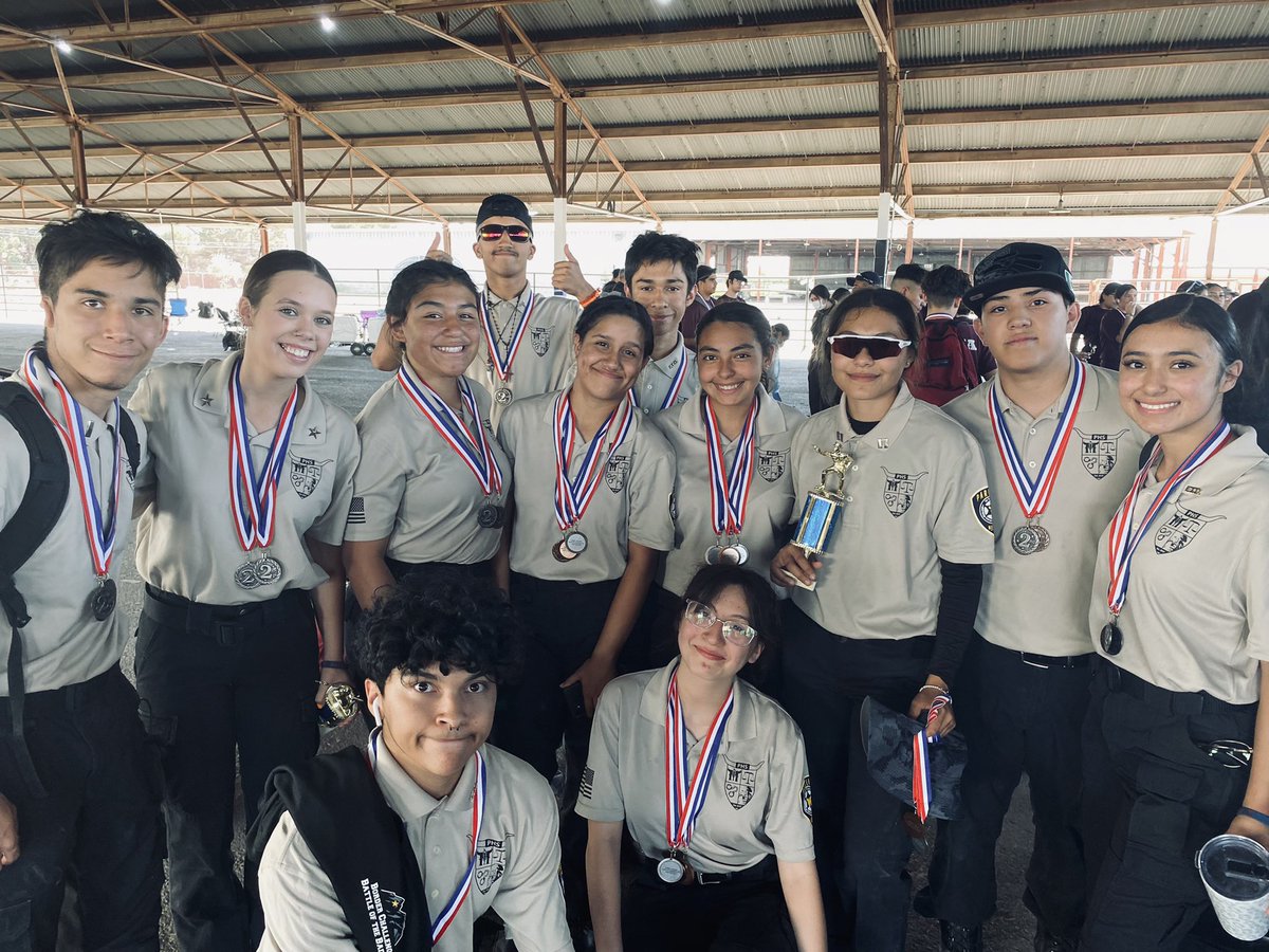 ClubParkland's tweet photo. Congratulations to the Parkland Criminal Justice Club at the border challenge battle of the badges completion today @YsletaISD @JSalgado_PHS 

Second place bomb threat
Second place drug raid 
Third place active shooter
Third place cell extraction
Second place fingerprint analysis https://t.co/tV9xDGKfy0