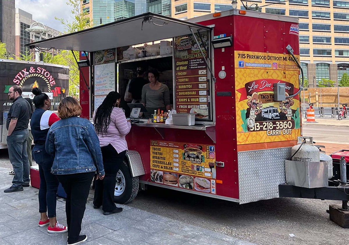 creative_armory's tweet photo. Today I got out to enjoy the weather with a walk around Detroit Street Eats. Can’t wait to sample every truck on site…lol 🍔😋😋

https://t.co/NDNTqHMy4q https://t.co/69Yi0QW4ZC