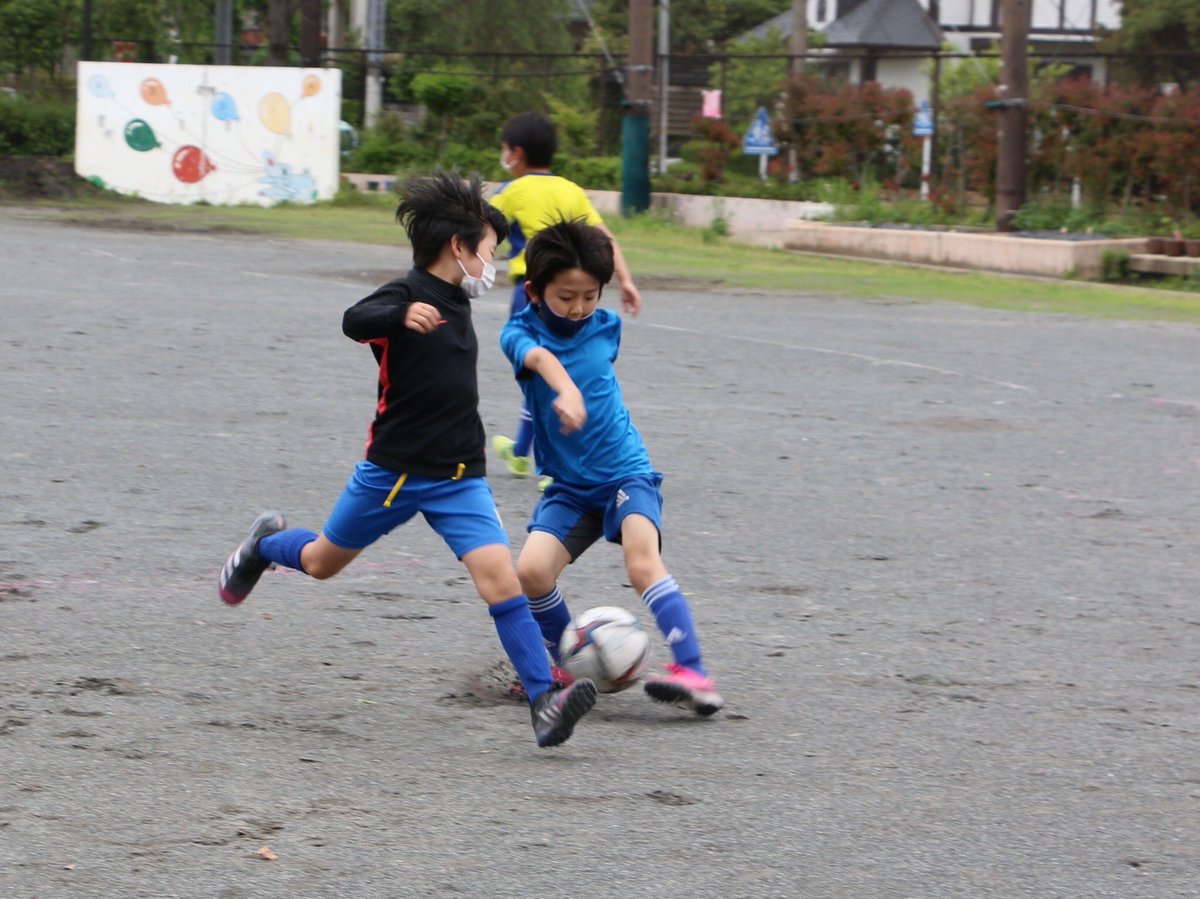 FC_Soleil's tweet photo. 横浜市泉区で活動しているサッカーチーム⚽️です‼️一緒にサッカーしてくれるメンバーを大募集中です✨是非お気軽に体験に来てください😊
#アットホーム #サッカーチーム⚽️ #横浜市泉区 #メンバー募集中 https://t.co/o2aiH5EMI1
